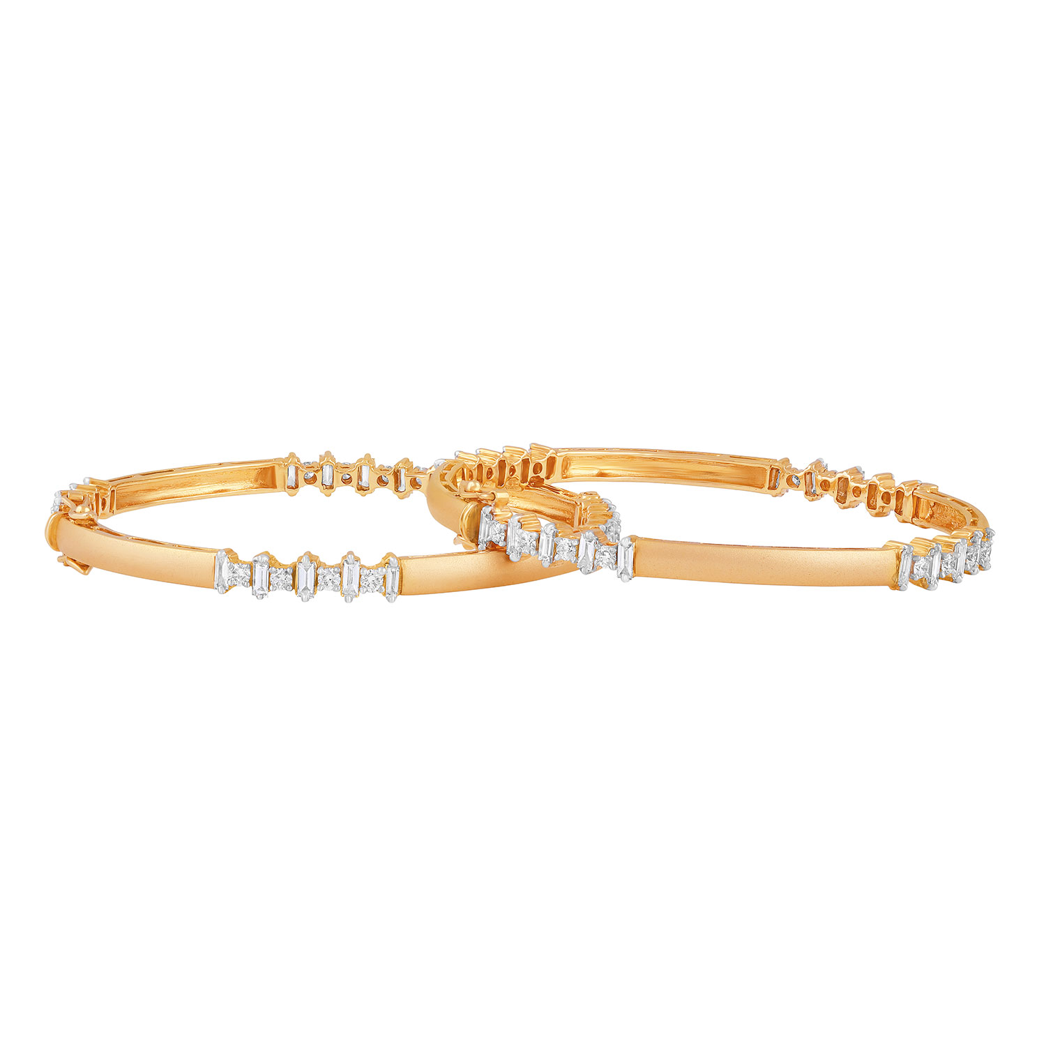 18K Rose Gold Bangles With Round Shape Diamonds
